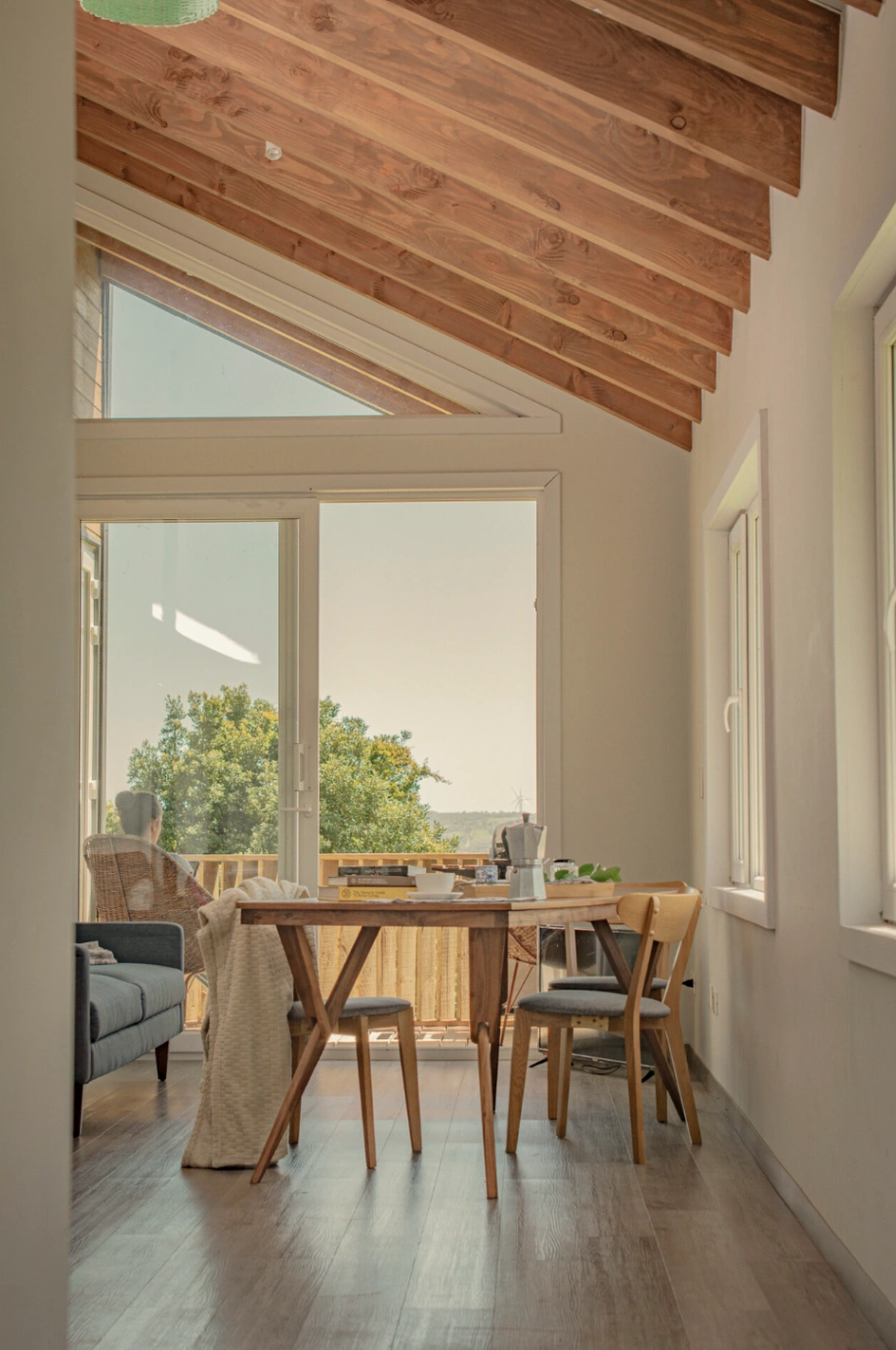 Ave Lodge - imagen 1